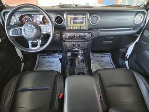 Used 2021 Jeep Wrangler Unlimited Sahara AWD/4WD image 7