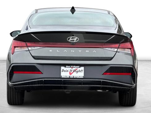 Used 2026 Hyundai Elantra SEL Sport FWD image 6