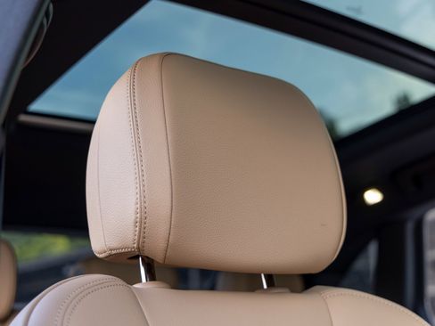 Certified 2025 Porsche Macan image 55