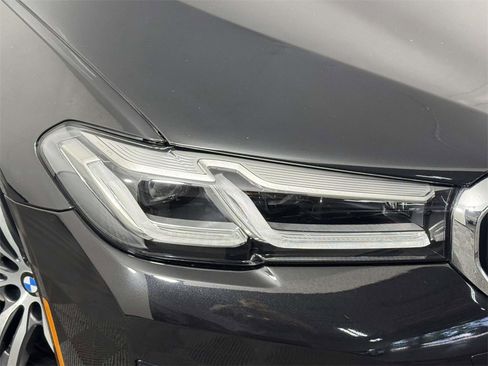 Used 2021 BMW 530e xDrive w/ Premium Package image 15