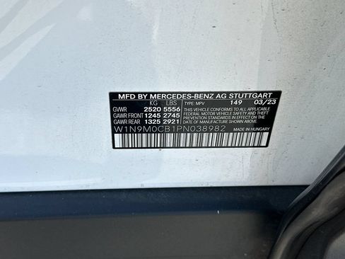 Used 2023 Mercedes-Benz EQB 250+ w/ Exclusive Package image 27