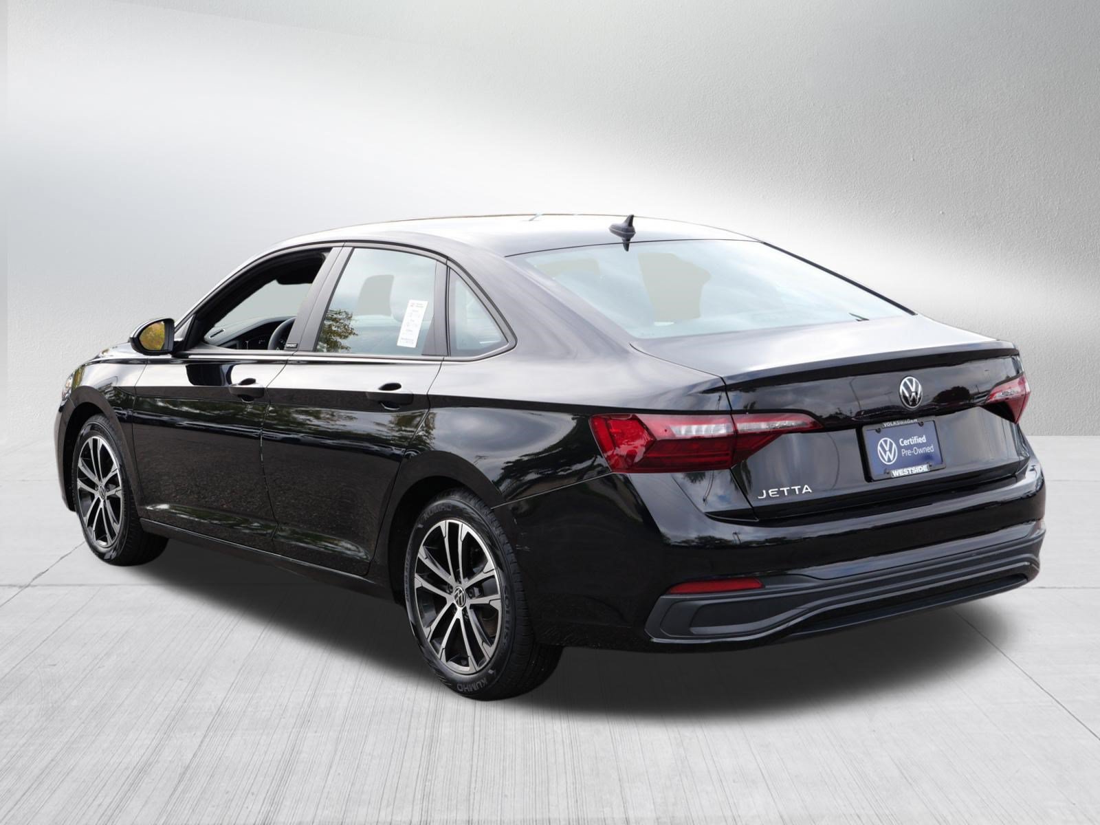 Certified 2023 Volkswagen Jetta Sport FWD image 5