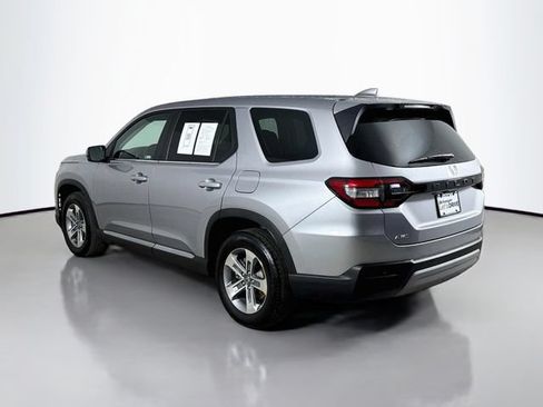 Used 2025 Honda Pilot EX-L image 7