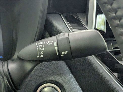 Used 2021 Toyota Corolla SE w/ SE Premium Package image 21