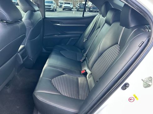 Used 2018 Toyota Camry L image 21