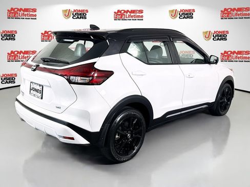 Certified 2023 Nissan Kicks SR w/ SR Premium Package FWD image 15