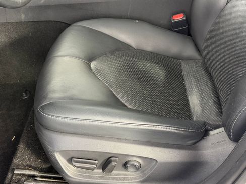 Used 2020 Toyota Camry XSE image 13