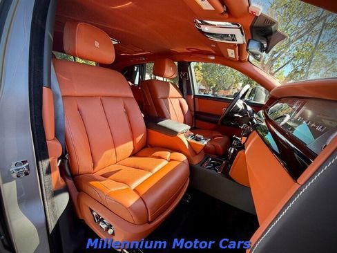 Used 2018 Rolls-Royce Phantom Sedan RWD image 29