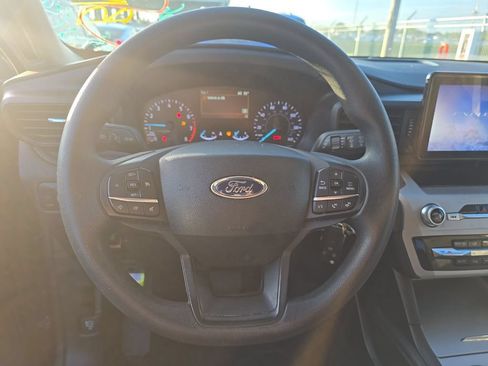 Used 2023 Ford Explorer 4WD image 14