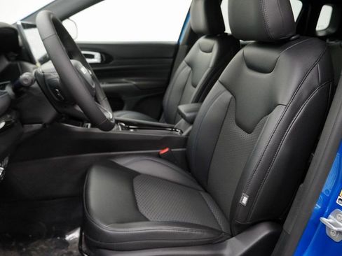 New 2026 Jeep Compass Latitude AWD/4WD image 17