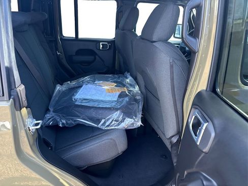 New 2026 Jeep Gladiator Sport image 20