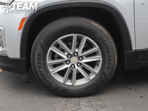 Used 2022 Chevrolet Traverse LT w/ LPO, Floor Liner Package image 33