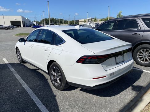 Used 2024 Honda Accord EX image 10