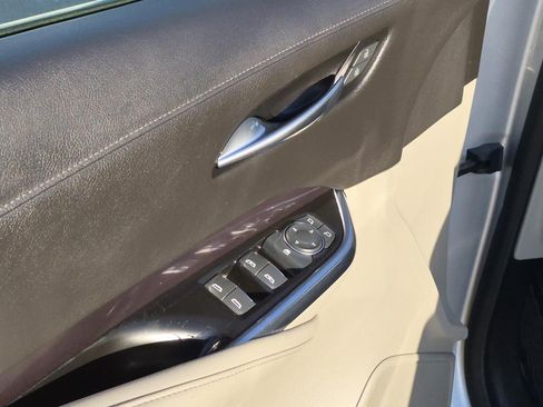 Certified 2019 Cadillac XT4 Luxury FWD image 11
