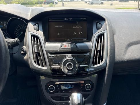 Used 2012 Ford Focus Titanium FWD image 18