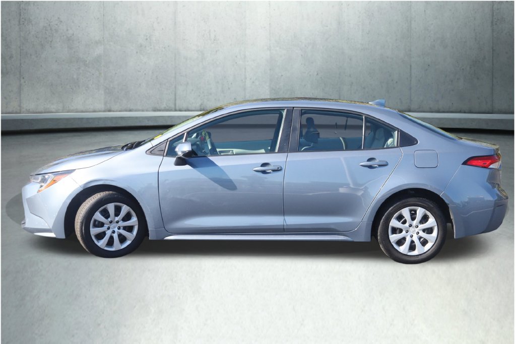 Used 2024 Toyota Corolla LE FWD image 32