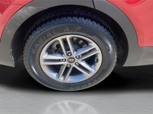 Used 2017 Hyundai Santa Fe Sport image 18