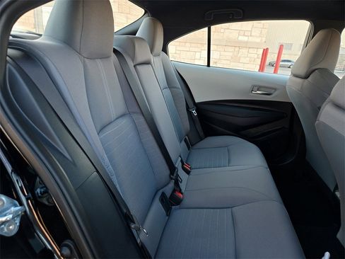 Used 2025 Toyota Corolla SE image 29