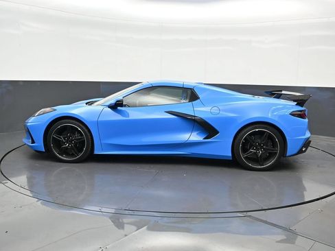 Used 2025 Chevrolet Corvette Stingray Premium Conv w/ 3LT RWD image 2
