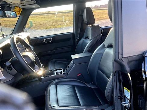 Used 2025 Ford Bronco Outer Banks image 25
