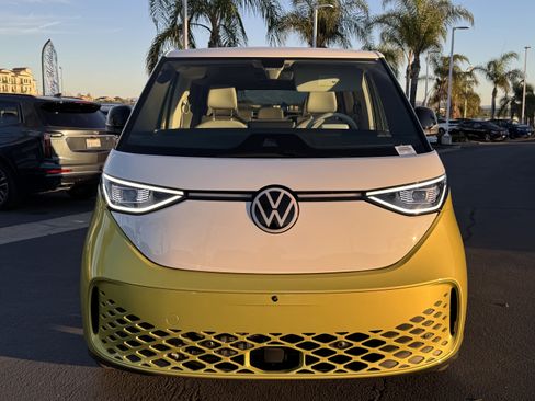 New 2025 Volkswagen ID. Buzz 1st Edition image 5