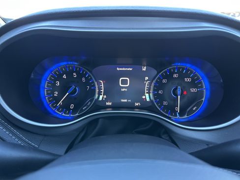 Used 2024 Chrysler Pacifica Touring-L w/ S Appearance Package image 64