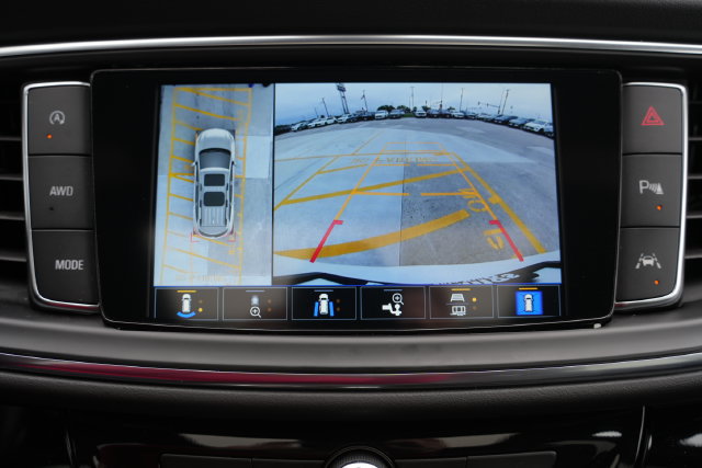 Used 2024 Buick Enclave Avenir w/ Avenir Technology Package AWD/4WD image 26