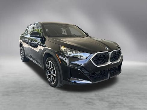 Used 2026 BMW X2 xDrive28i AWD/4WD image 2