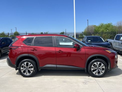 Certified 2023 Nissan Rogue SV image 3