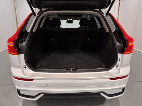 Certified 2025 Volvo XC60 B5 Plus image 27