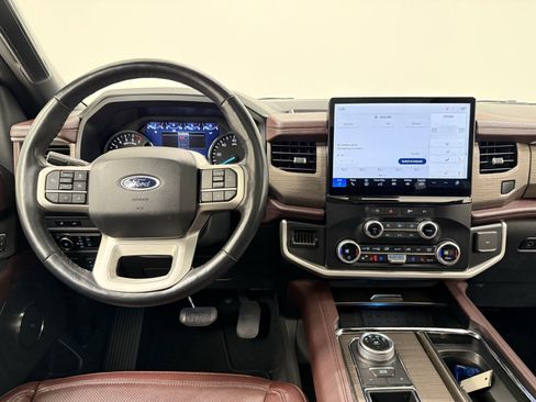 Used 2024 Ford Expedition Limited image 25