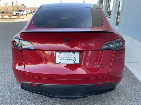 Used 2023 Tesla Model Y Long Range image 3