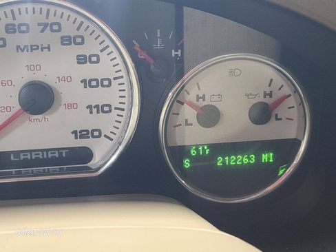 Used 2005 Ford F150 Lariat image 29