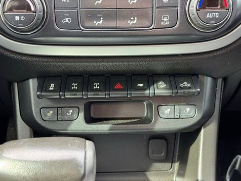 Used 2019 Chevrolet Colorado ZR2 image 13