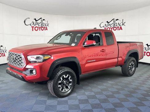 Used 2022 Toyota Tacoma TRD Off-Road w/ TRD Premium Off Road Package AWD/4WD image 4