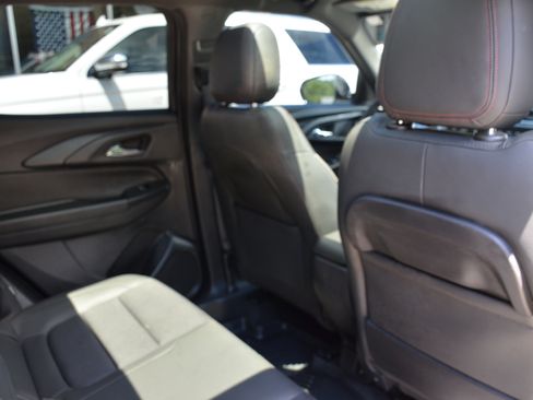 Used 2022 Chevrolet TrailBlazer RS w/ Sun and Liftgate Package AWD/4WD image 38