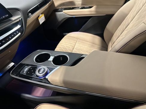 New 2024 Cadillac Lyriq Sport w/ Nappa Leather Package image 37