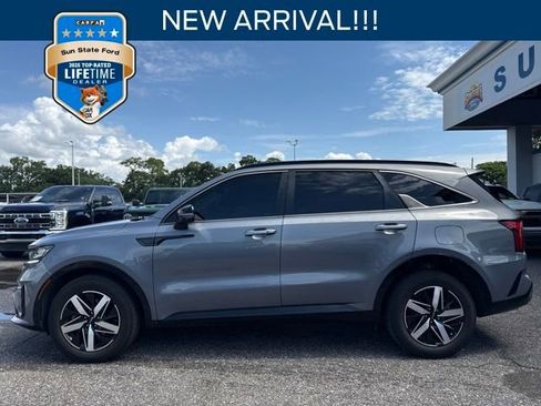 Used 2022 Kia Sorento S w/ Panoramic Sunroof Package FWD image 1