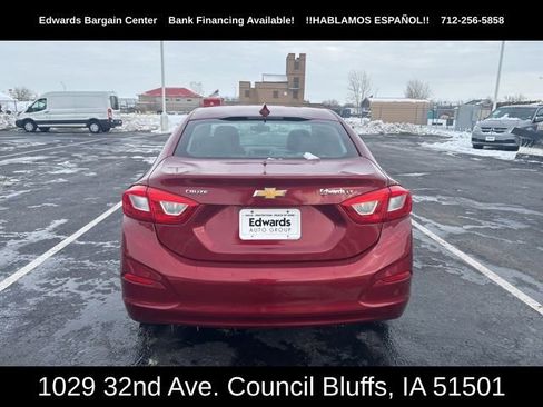 Used 2017 Chevrolet Cruze LT w/ Sun And Sound Package image 7