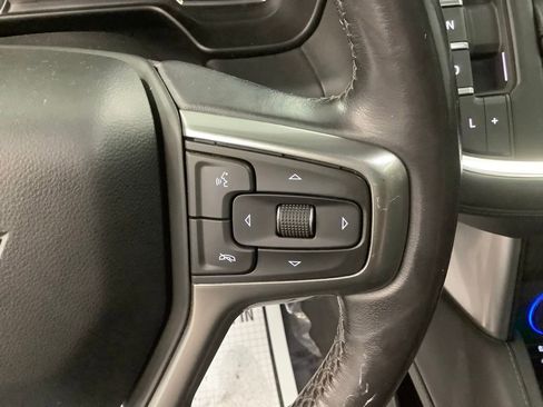 Used 2021 Chevrolet Tahoe Z71 w/ Luxury Package AWD/4WD image 17