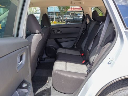 Certified 2026 Nissan Rogue SV FWD image 9