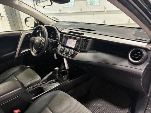 Used 2017 Toyota RAV4 LE w/ All Weather Liner Package FWD image 30