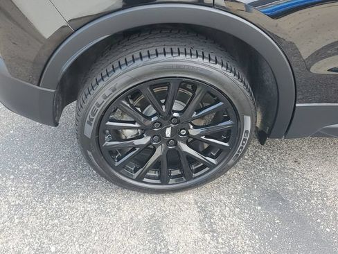 Used 2023 Cadillac XT4 Luxury w/ Cold Weather Package AWD/4WD image 6