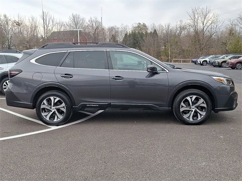 Certified 2022 Subaru Outback Limited XT image 7