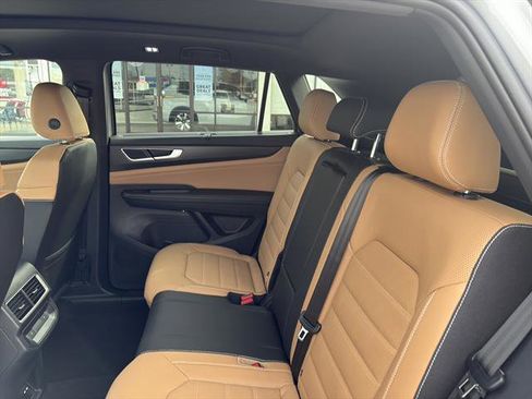 New 2026 Volkswagen Atlas Cross Sport SEL R-Line AWD/4WD image 15