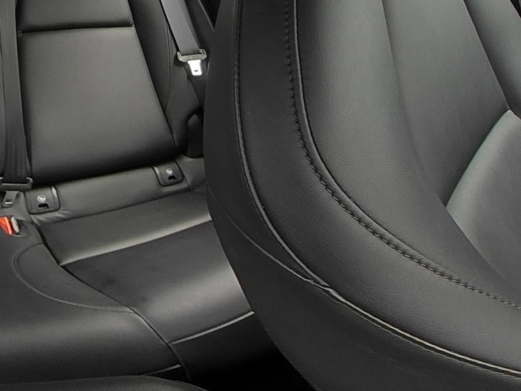 Used 2024 MAZDA MAZDA3 s FWD image 14