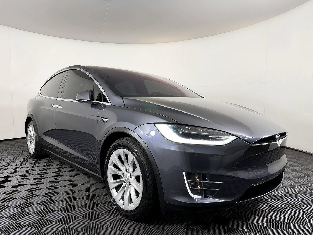 Used 2018 Tesla Model X 75D AWD/4WD image 6