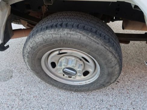 Used 2021 Ford F250 XL w/ Power Equipment Group RWD image 13