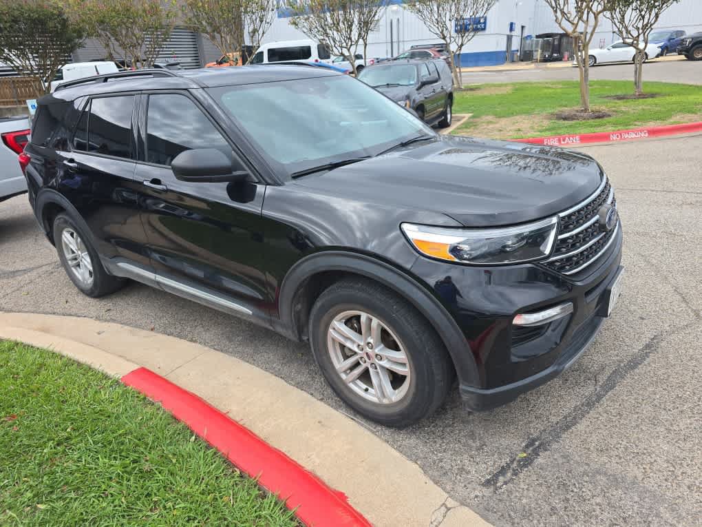 Used 2023 Ford Explorer XLT w/ Equipment Group 202A RWD image 6