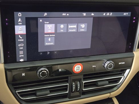 Used 2022 Porsche Macan S image 30